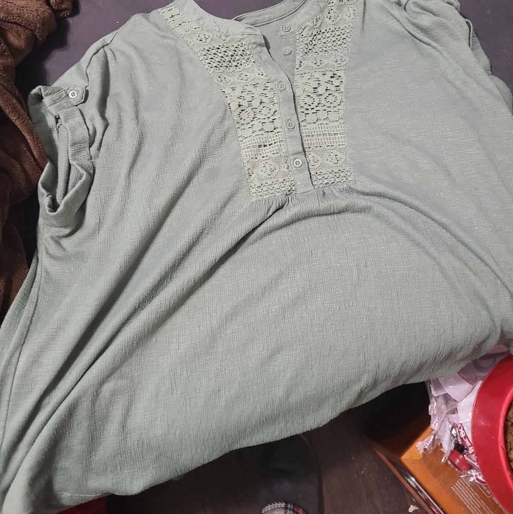 Selling my Como vintage and fox shirts! The  3 Como vintage are 2x and Fox is xl